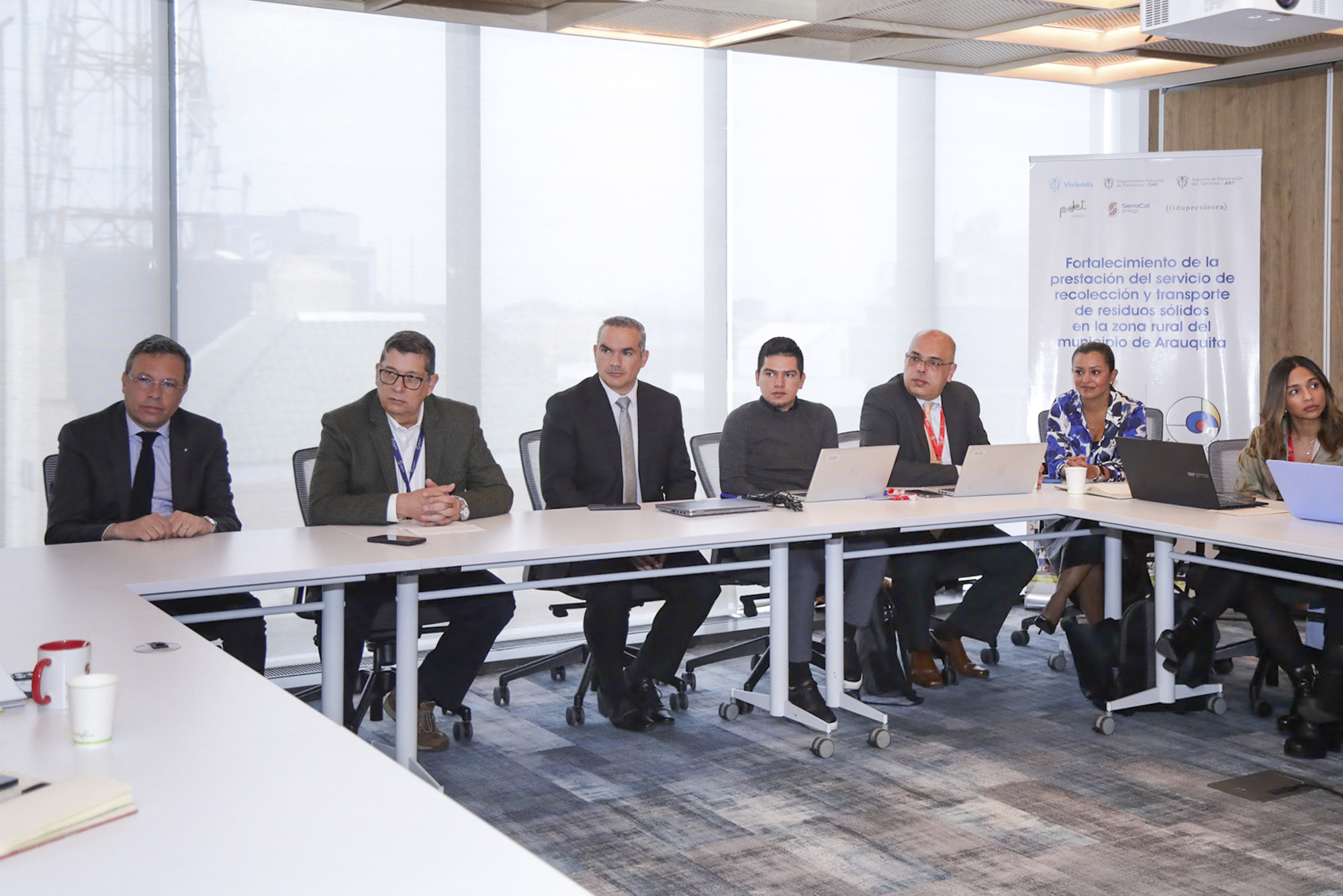 La inversión beneficiará alrededor de 21.000 habitantes de 33 veredas, 14 centros poblados y 4 caseríos, además de aportar en el fortalecimiento de las organizaciones prestadoras del servicio en el componente jurídico, administrativo y financiero, los procesos comerciales para que se logre la actualización del censo, elaboración del catastro de suscriptores y procesos técnicos y operativos como  rutas, frecuencias, horarios y puntos de recolección,  disposición en el relleno sanitario, entre otros.